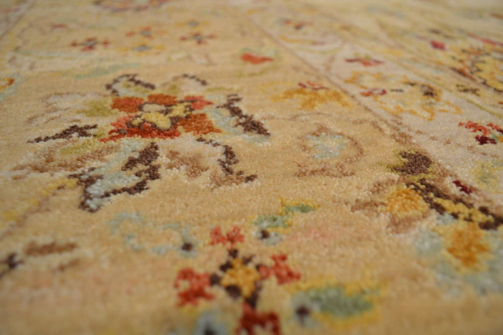 8' 0" x 10' 3" India Sultanabad Rug image 4