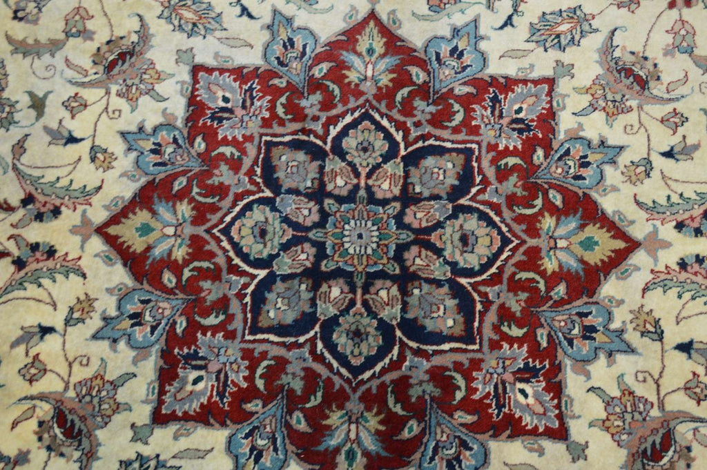 9' 0" x 12' 4" India Tabriz Rug image 3