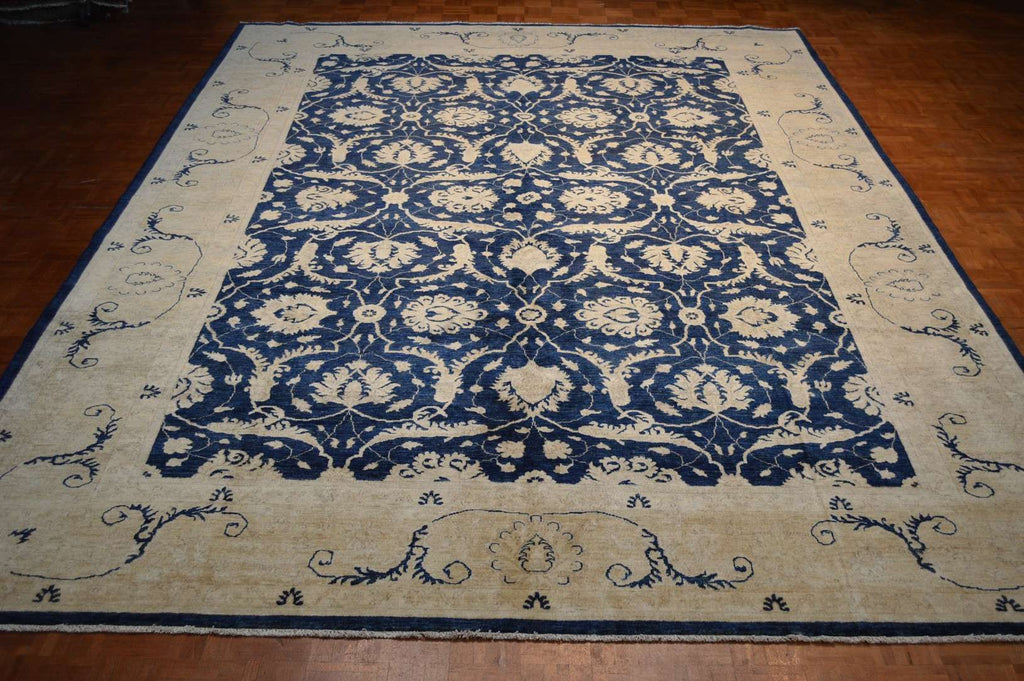 10' 1" x 13' 7" Pakistan Peshawar Rug image 1
