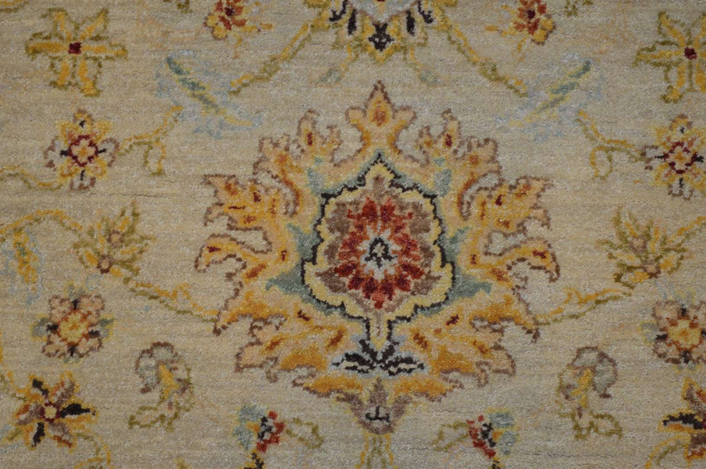 7' 9" x 8' 0" India Sultanabad Square Rug image 8