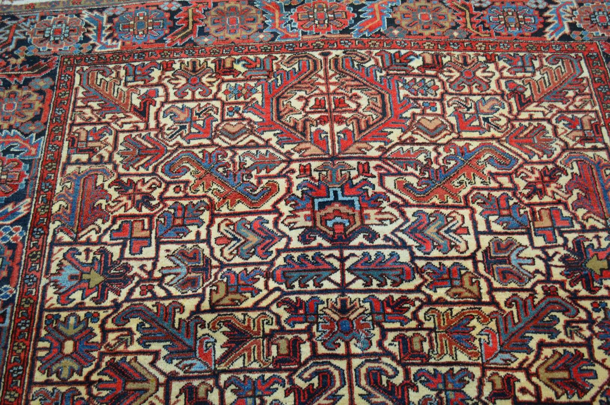 6' 8" x 10' 4" Persian Heriz Rug image 4