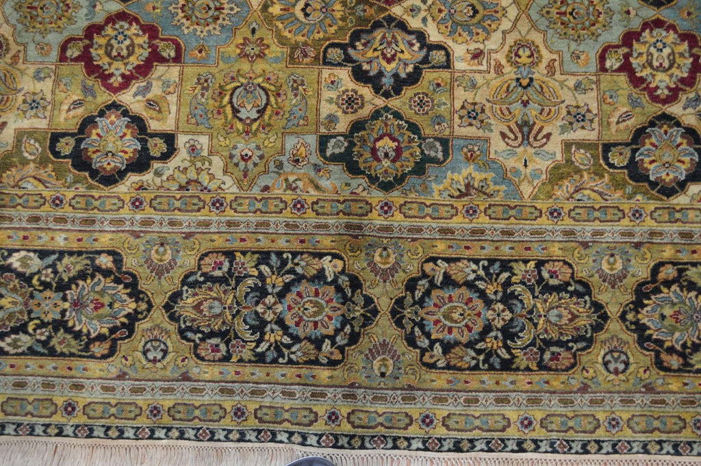 9' 0" x 11' 5" India Agra Rug image 2