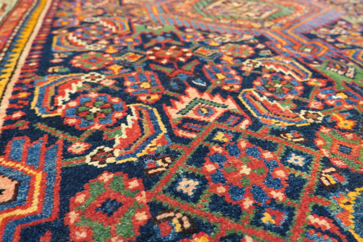 3' 7" x 5' 1" Persian Hamadan Rug image 4