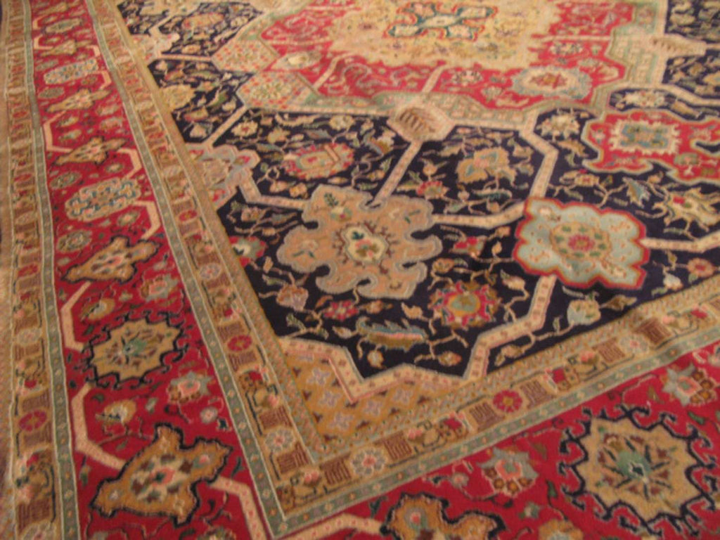 9' 9" x 13' 0" Persian Tabriz Rug image 10
