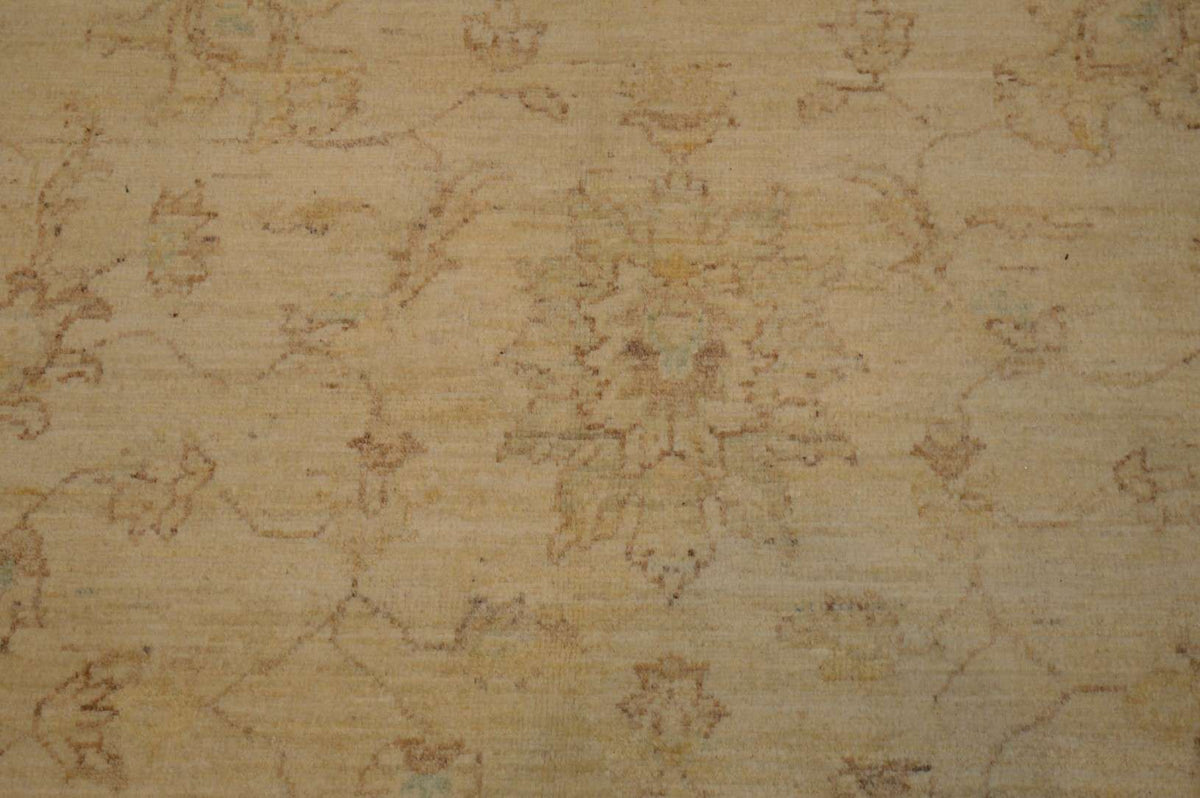 8' 9" x 11' 5" Pakistan Peshawar Rug image 8