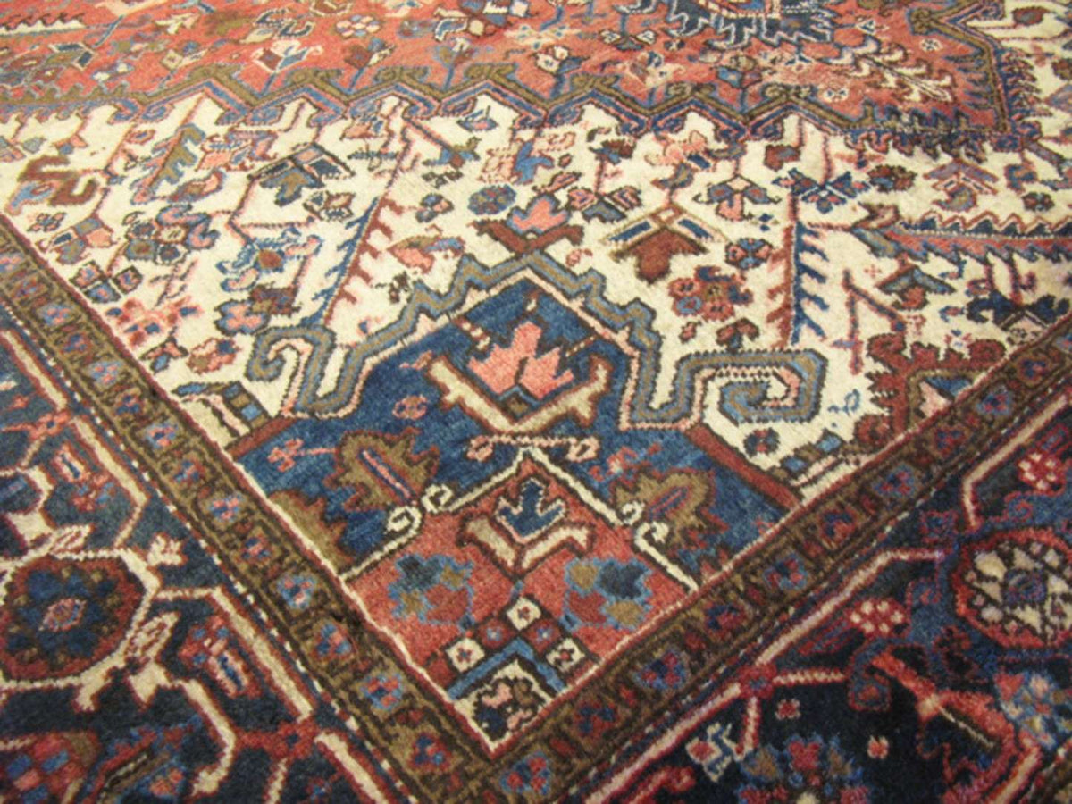 7' 1" x 10' 0" Persian Heriz Rug image 5