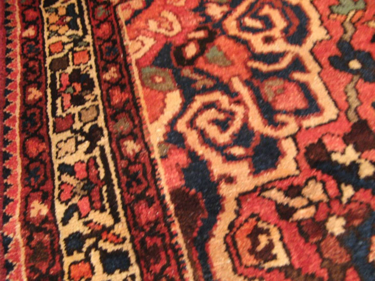 4' 2" x 6' 7" Persian Bakhtiari Rug image 9