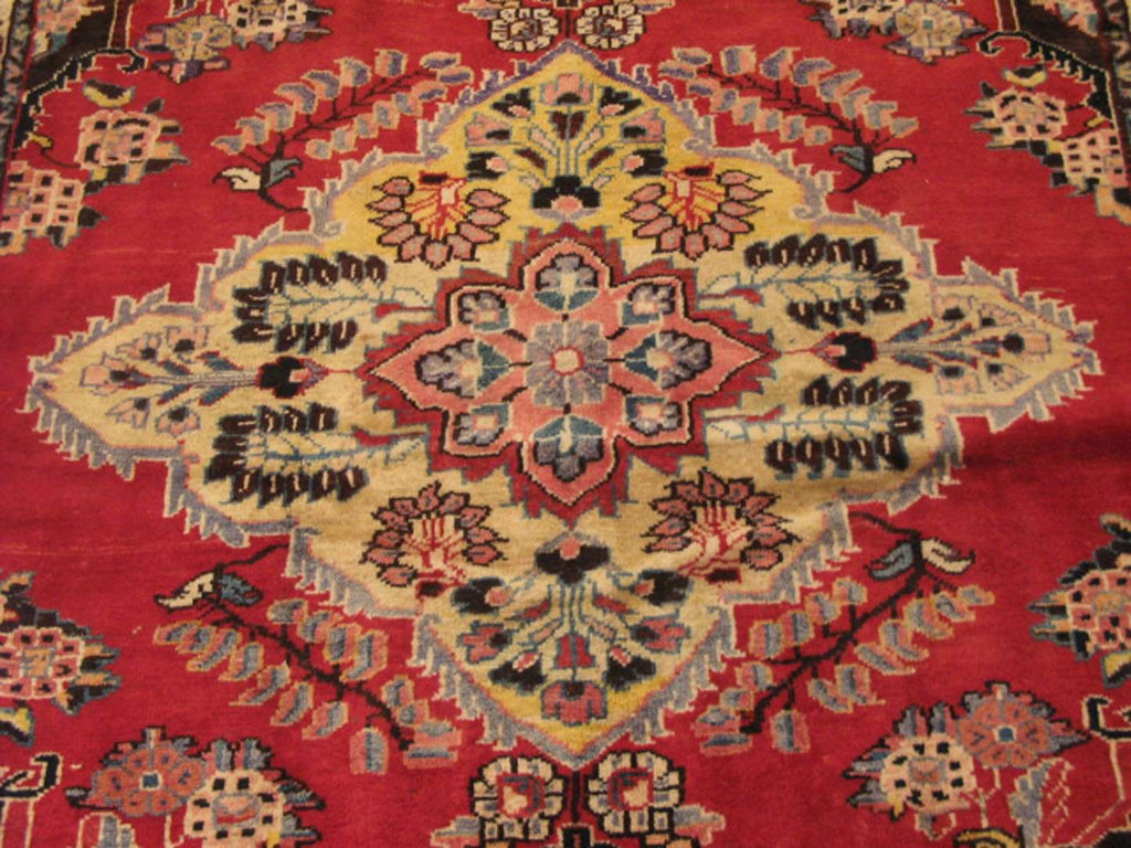 5' 6" x 9' 1" Persian Bakhtiari Rug image 7