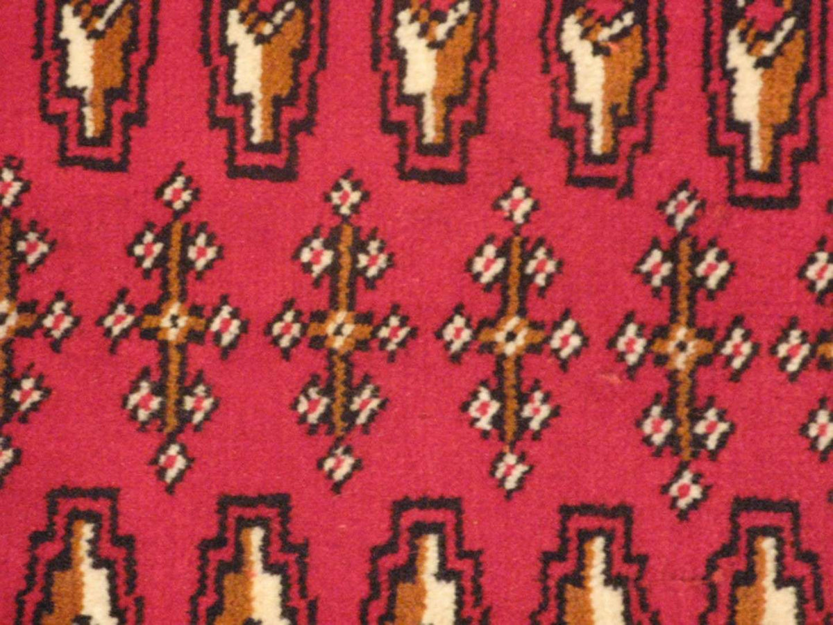 1' 8" x 3' 5" Persian Turkmen Rug image 5