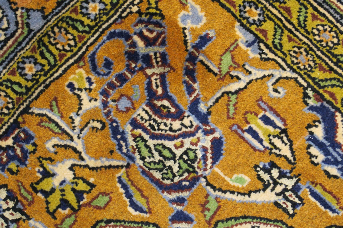 3' 5" x 5' 4" Persian Shahreza Rug image 7