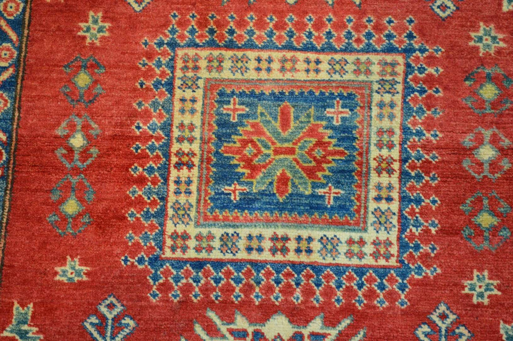 3' 6" x 4' 9" Pakistan Kazak Rug image 7