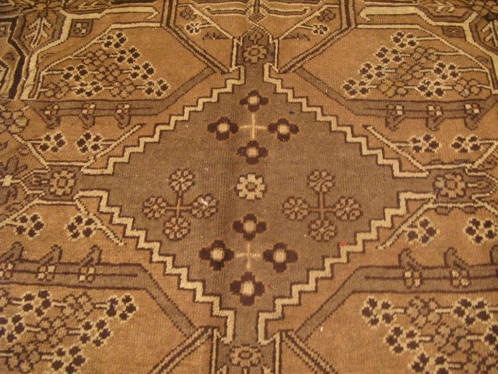 6' 8" x 9' 7" Persian Ferdows Rug image 8