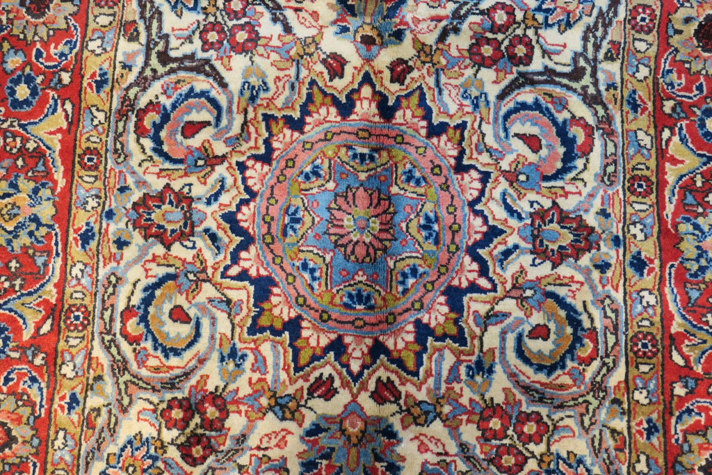 3' 4" x 5' 4" Persian Sarouk Rug image 1