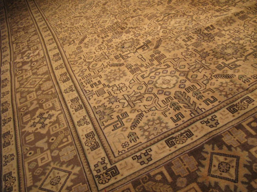 9' 1" x 12' 9" Persian Tabriz Rug image 1