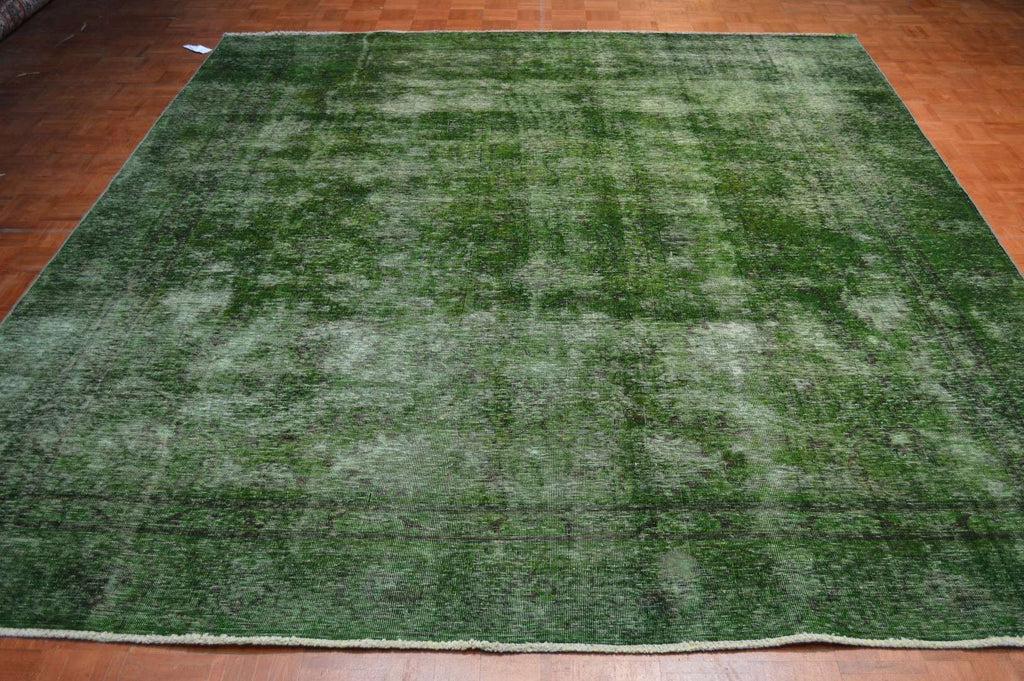 8' 8" x 10' 4" Pakistan Vintage Rug image 2
