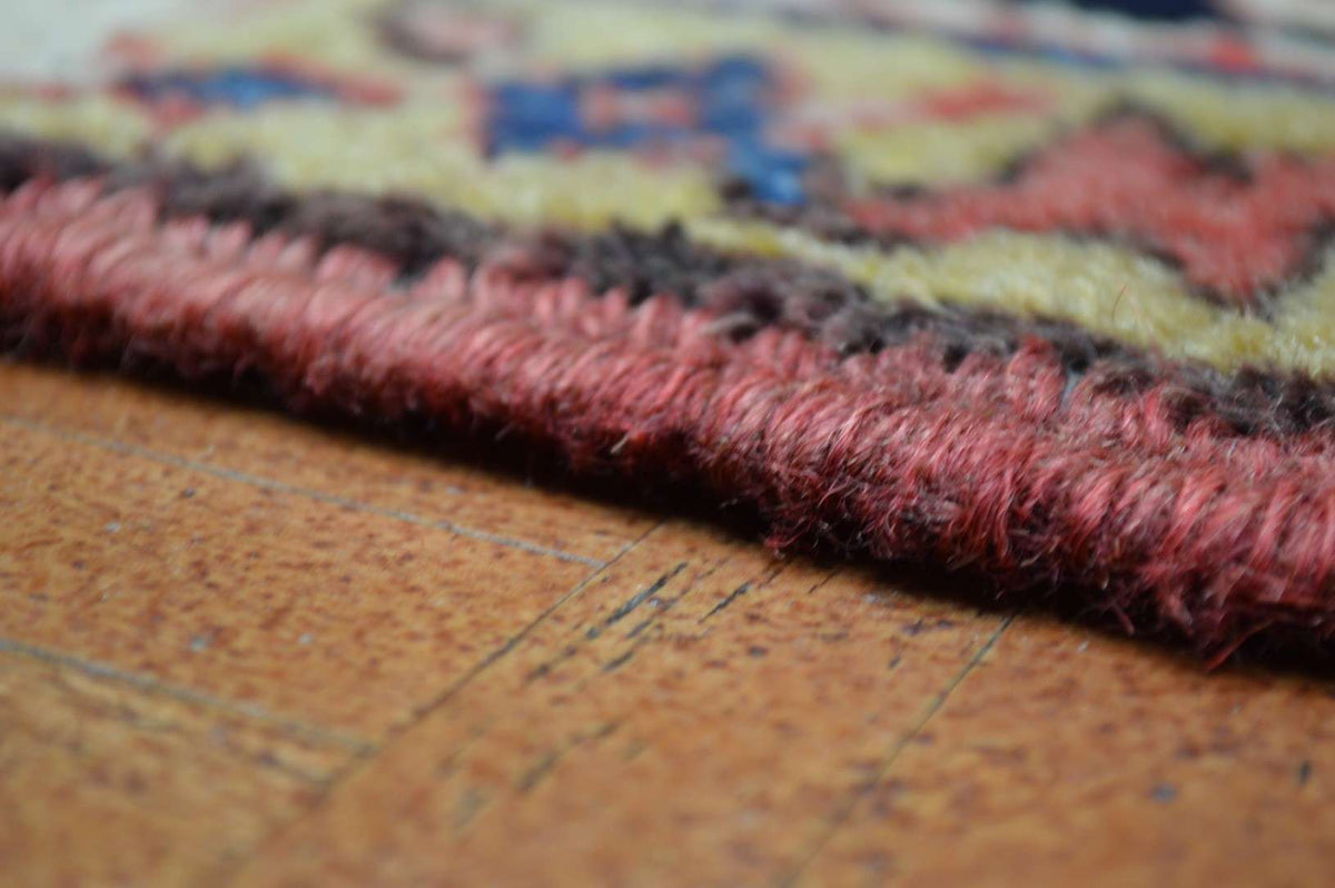 7' 1" x 9' 1" Persian Heriz Rug image 10