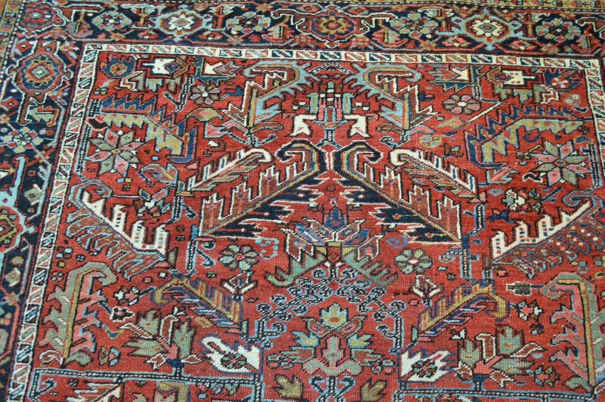 6' 6" x 9' 5" Persian Heriz Rug image 1