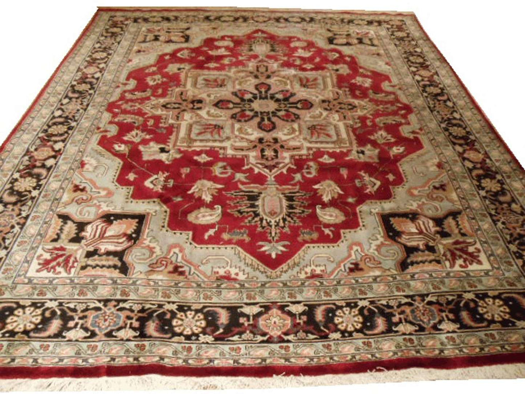 9' 4" x 13' 2" Persian Heriz Rug image 0