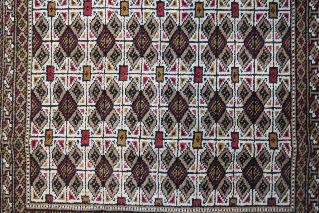 2' 1" x 4' 3" Persian Turkeman Rug image 3