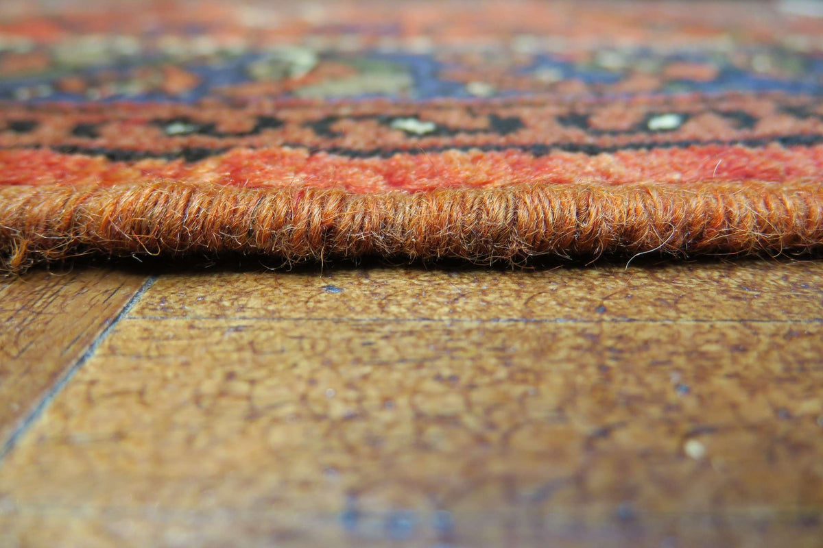 2' 5" x 4' 1" Persian Hamadan Rug image 0