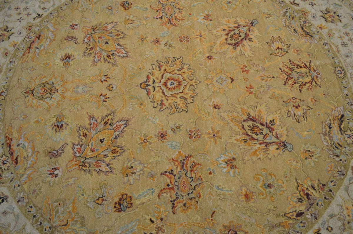 8' 1" x 8' 1" India Sultanabad Round Rug image 3