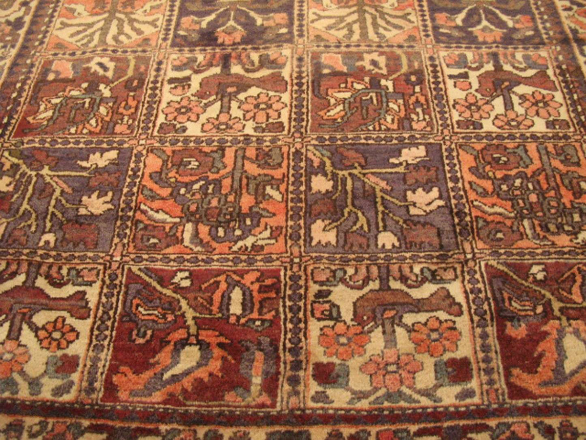 5' 5" x 6' 1" Persian Bakhtiari Rug image 9