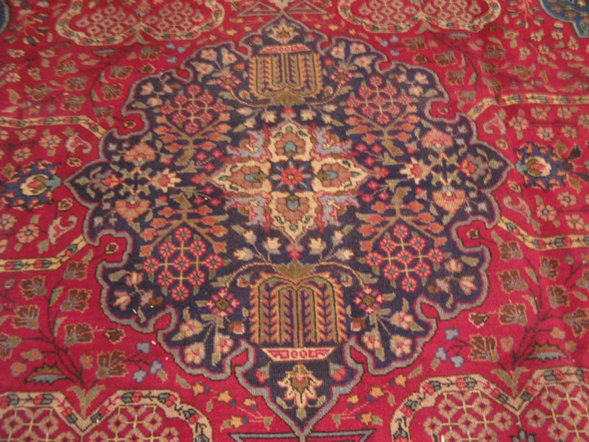 8' 0" x 11' 2" Persian Tabriz Rug image 8