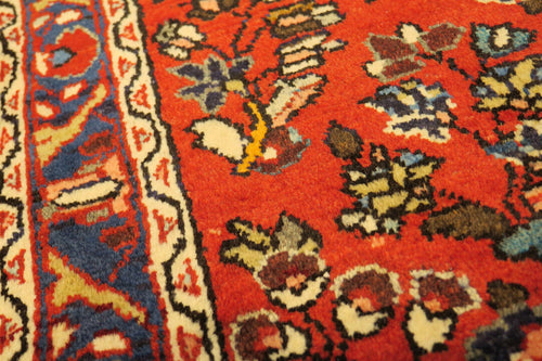 1' 7" x 3' 4" Persian Sarouk Rug