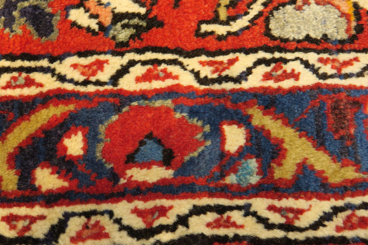 1' 7" x 3' 4" Persian Sarouk Rug