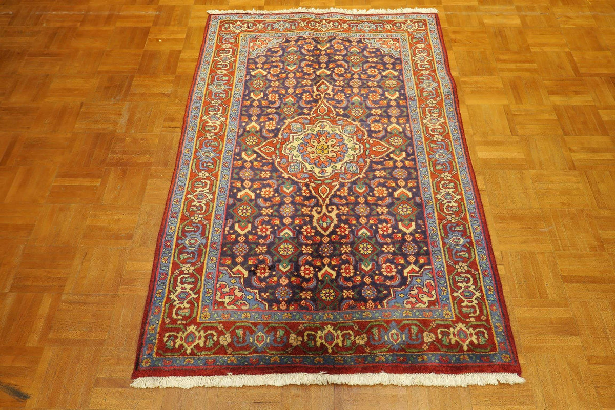 3' 1" x 4' 9" Persian Zanjan Rug