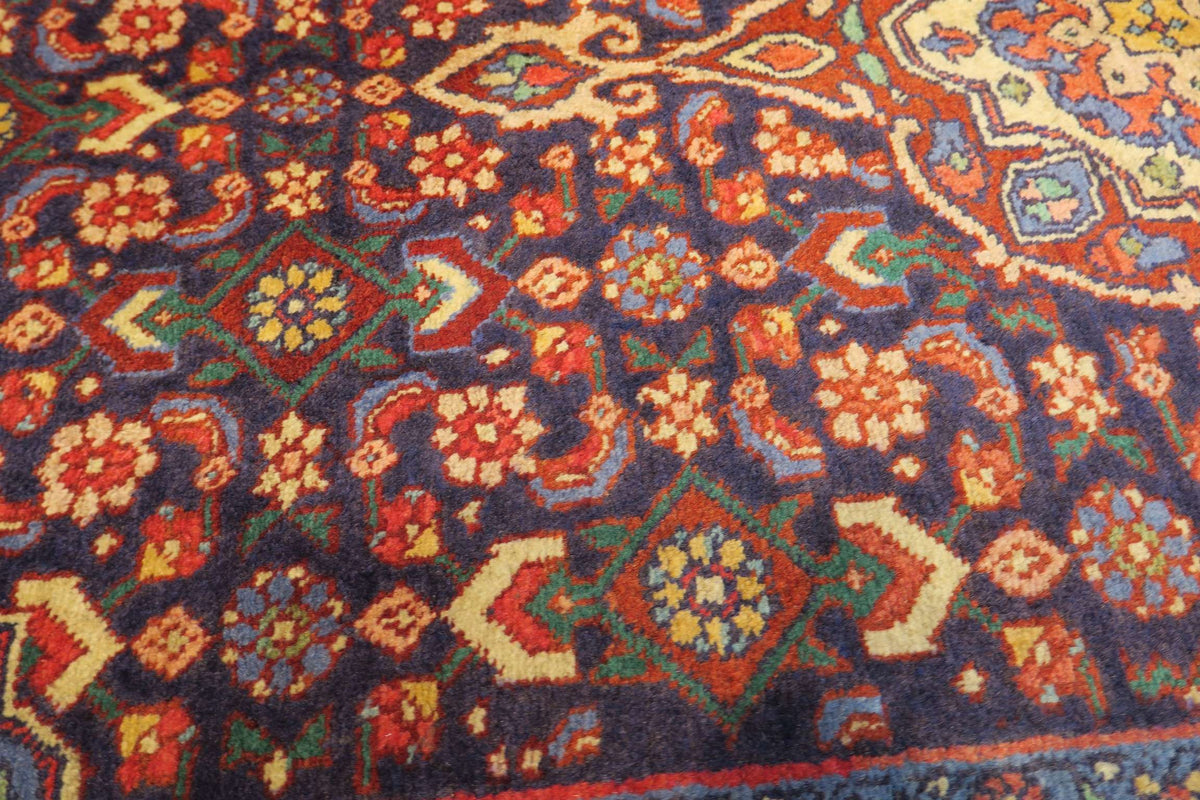 3' 1" x 4' 9" Persian Zanjan Rug