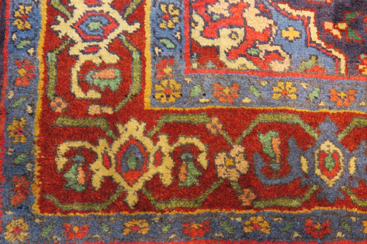 3' 1" x 4' 9" Persian Zanjan Rug