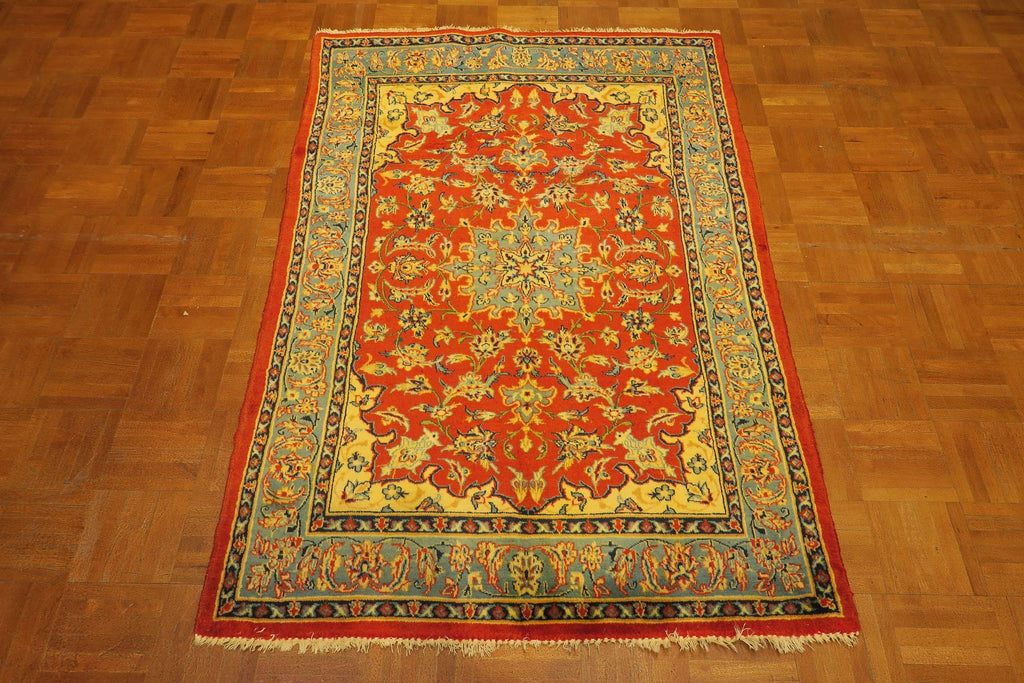 3' 1" x 4' 9" Persian Najafabad Rug
