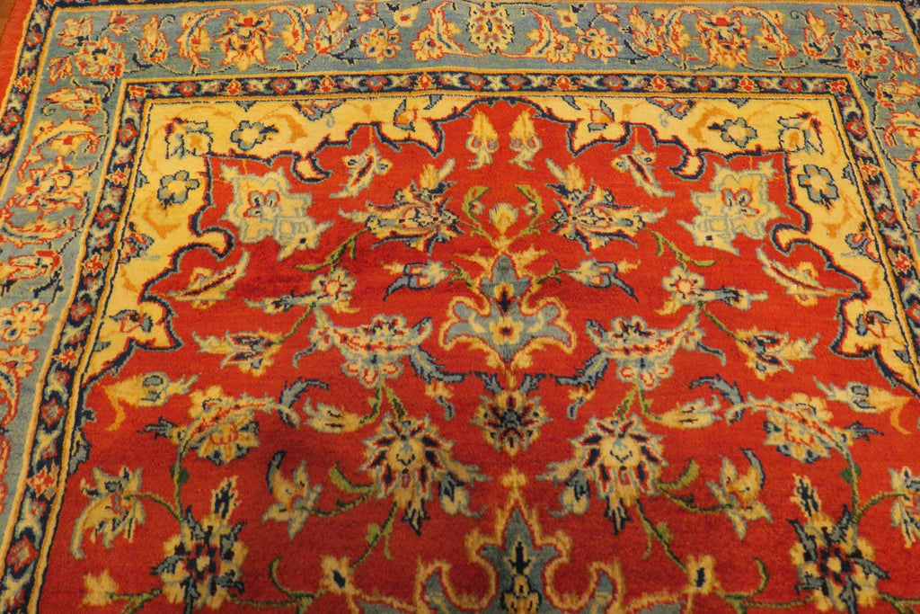 3' 1" x 4' 9" Persian Najafabad Rug
