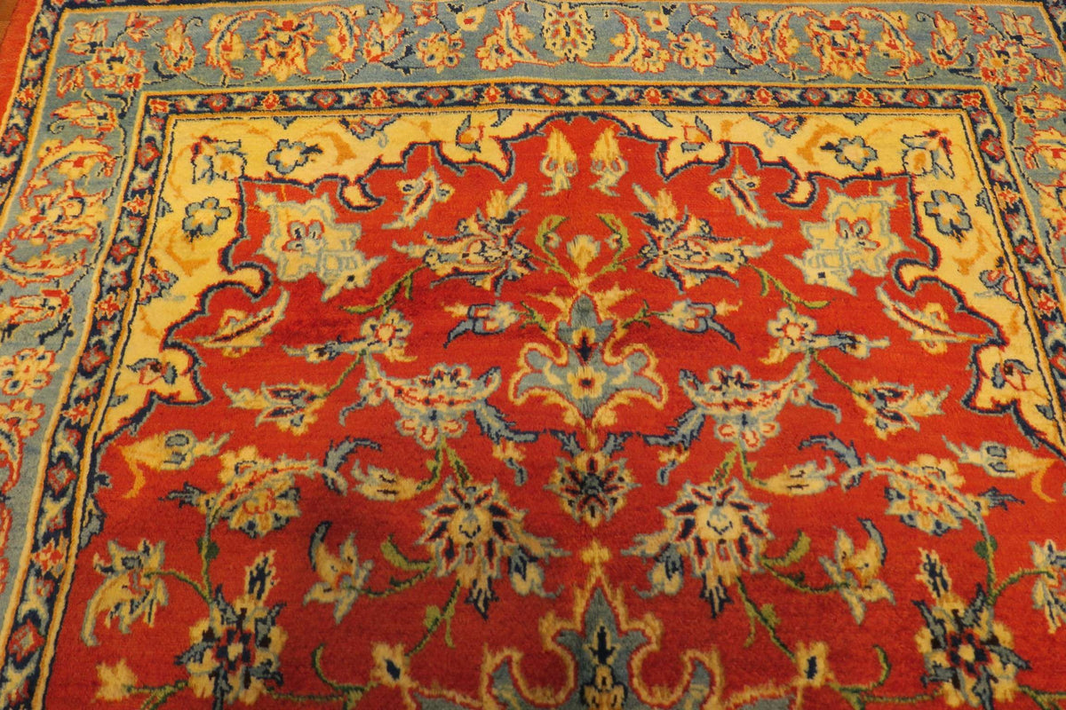 3' 1" x 4' 9" Persian Najafabad Rug