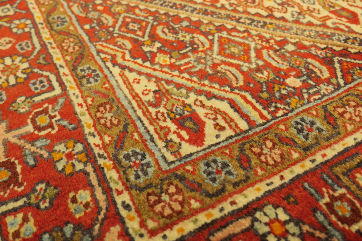 3' 4" x 5' 1" Persian Jozan Rug