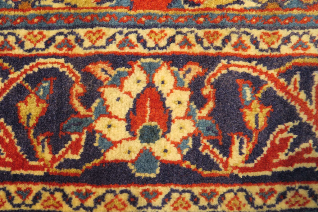 3' 4" x 5' 1" Persian Sarouk Rug