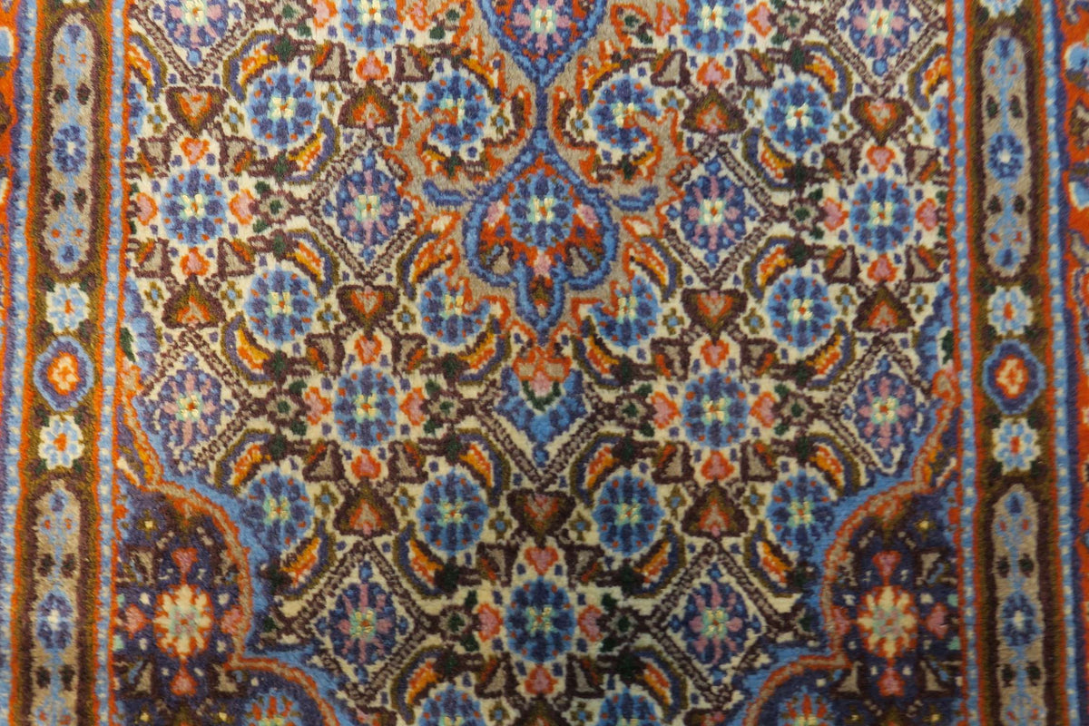 2'6'' x 6'3'' Persian Moud Runner