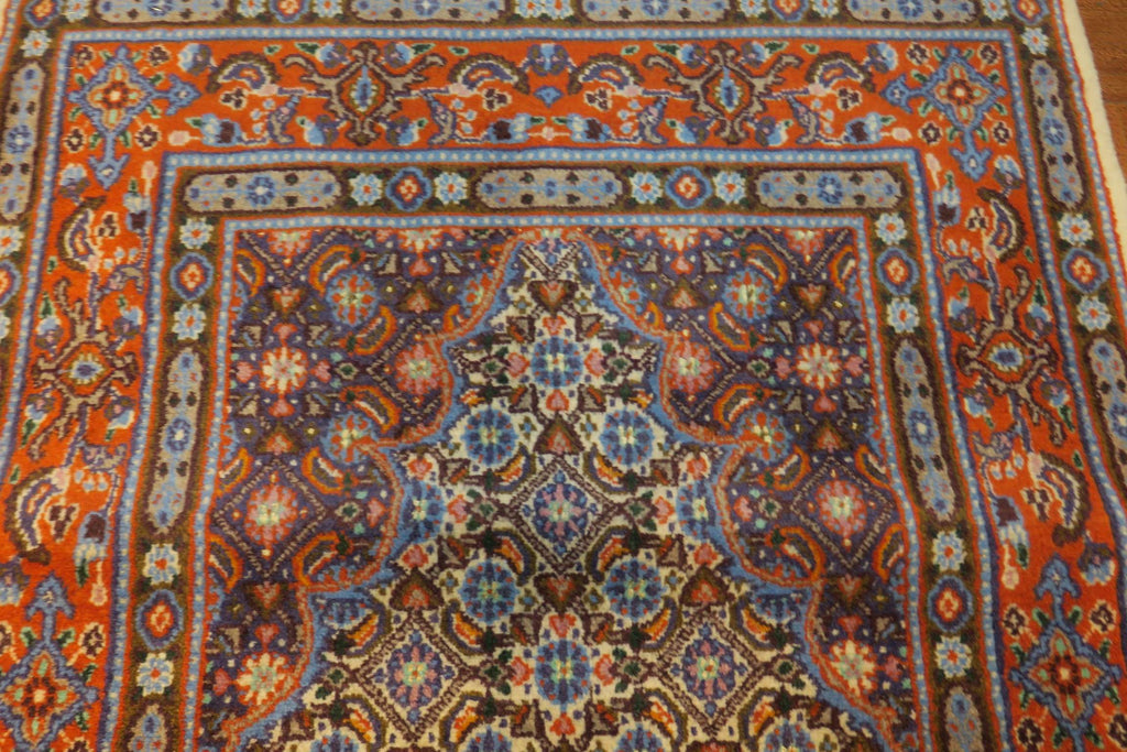 2'6'' x 6'3'' Persian Moud Runner