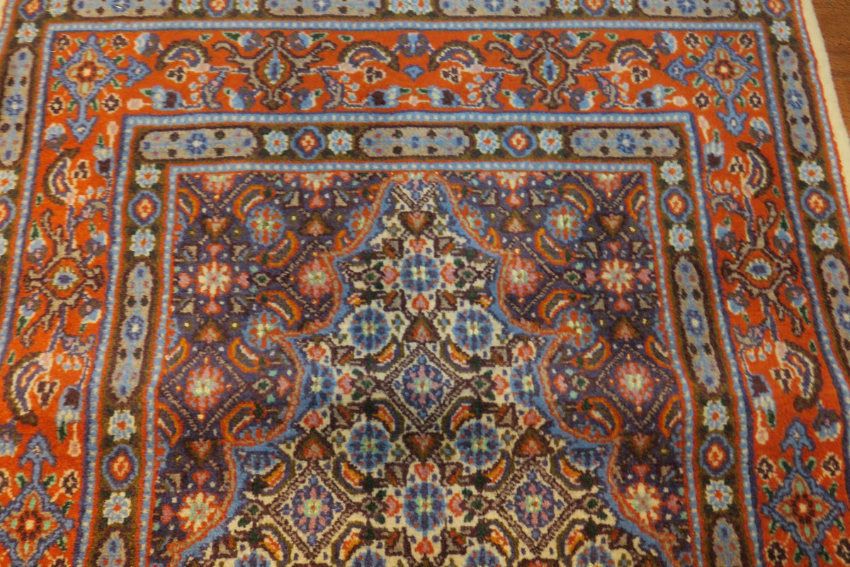 2'6'' x 6'3'' Persian Moud Runner