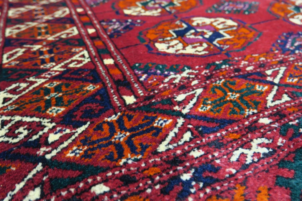 4' 9" x 3' 5" Persian Turkeman Rug