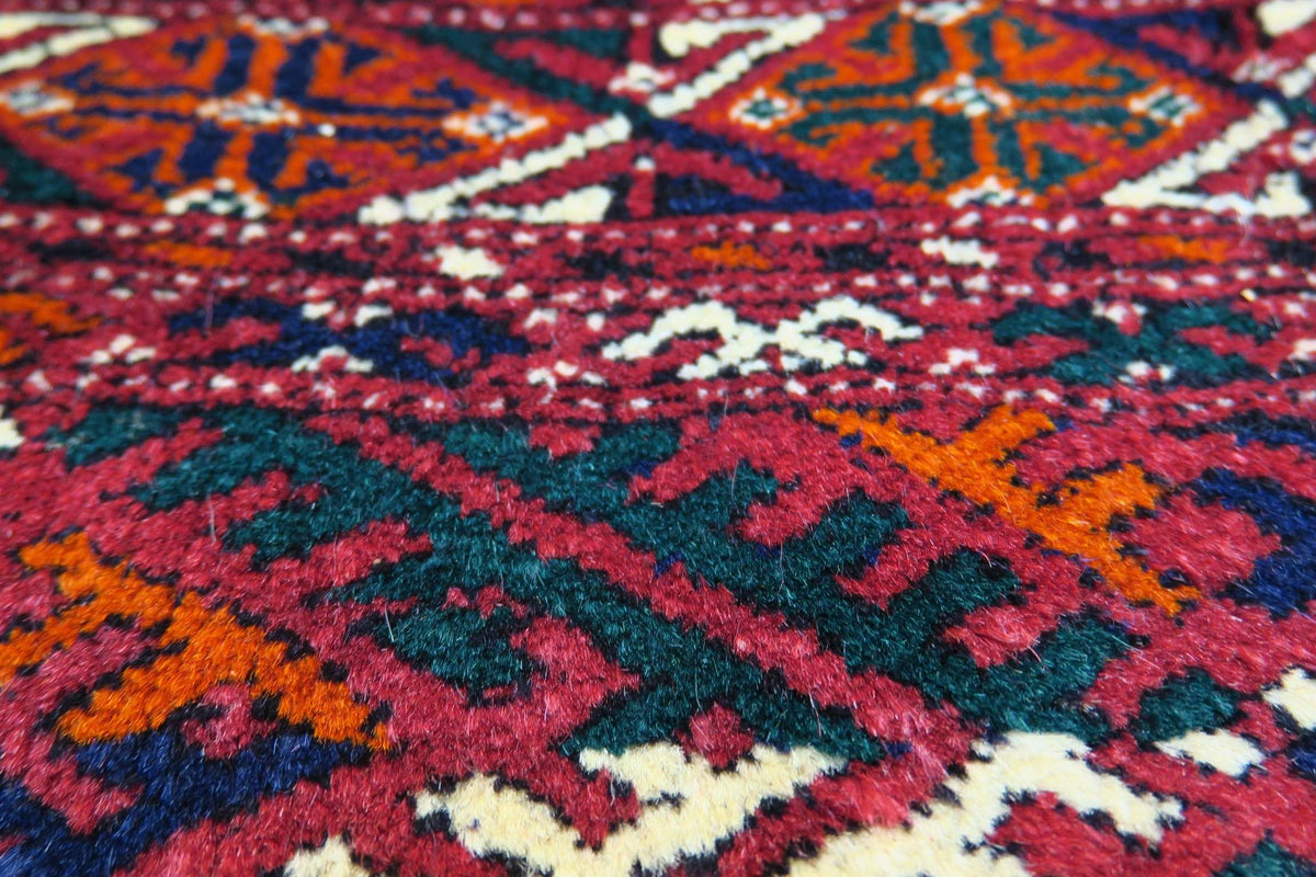 4' 9" x 3' 5" Persian Turkeman Rug