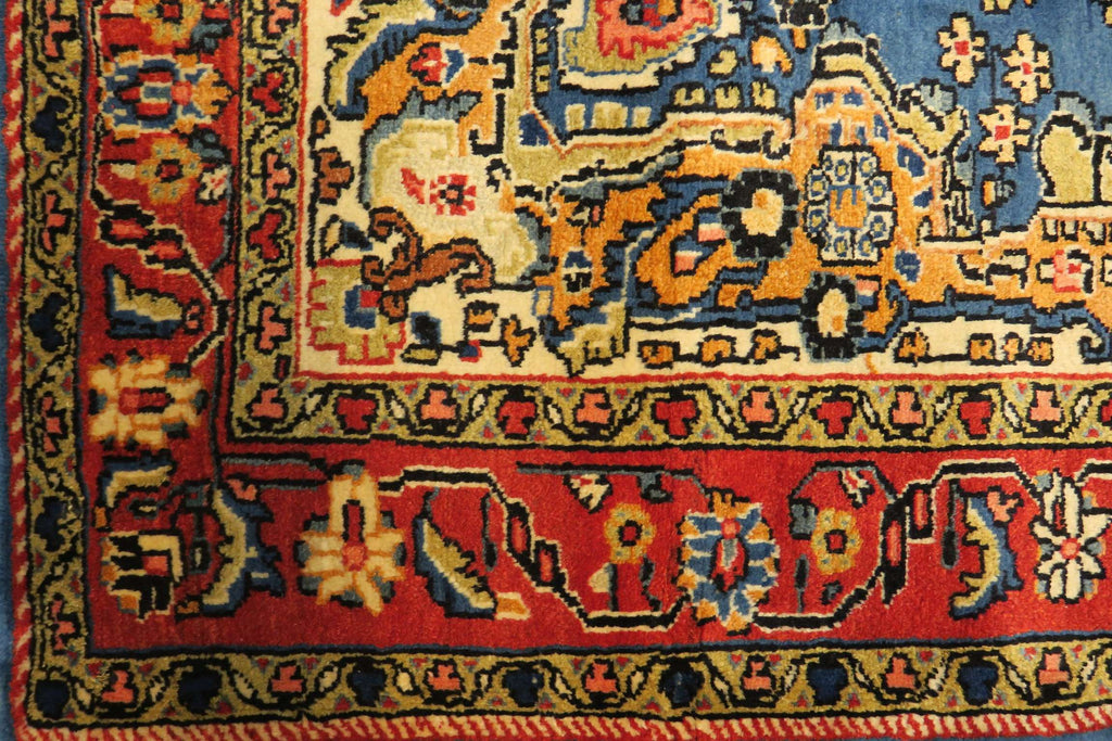 3' 3" x 5' 2" Persian Sarouk Rug