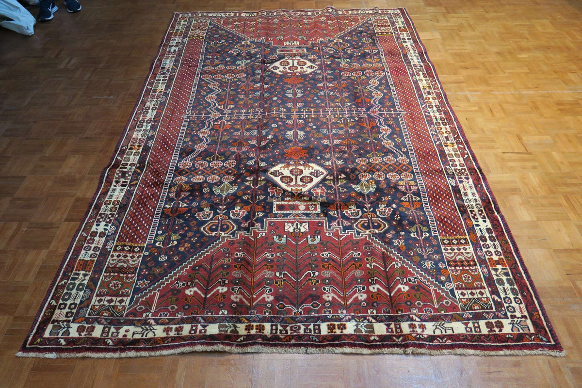 6' 4" x 9' 3" Persian Shiraz Rug