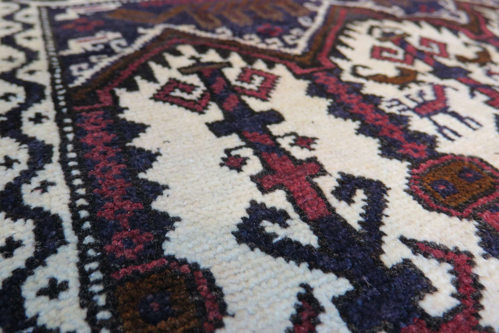 2'9'' x 4'6'' Persian Baluch Rug