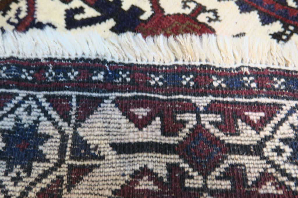 2'9'' x 4'6'' Persian Baluch Rug