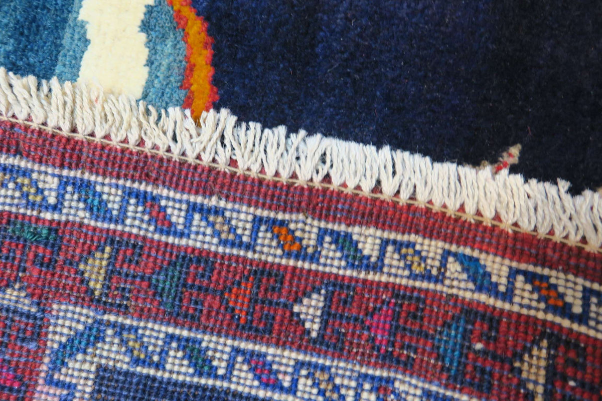 3' 5" x 5' 7" Persian Shiraz Rug