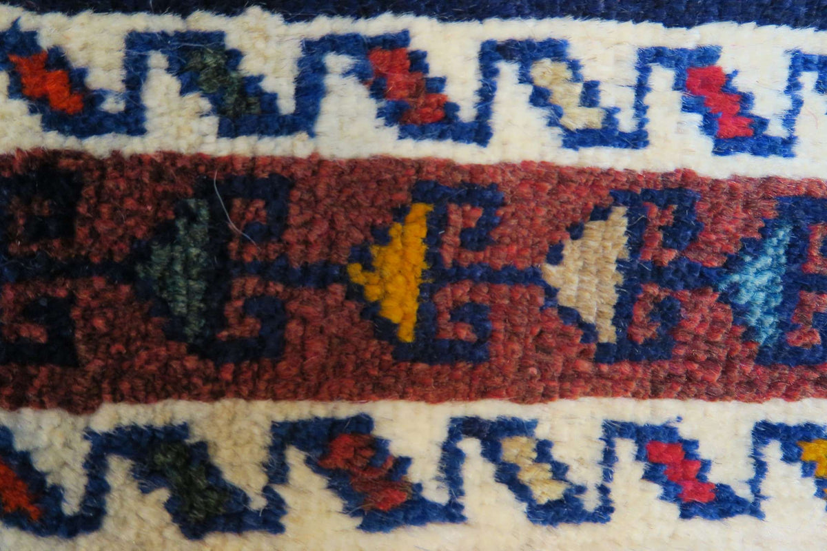 3' 5" x 5' 7" Persian Shiraz Rug