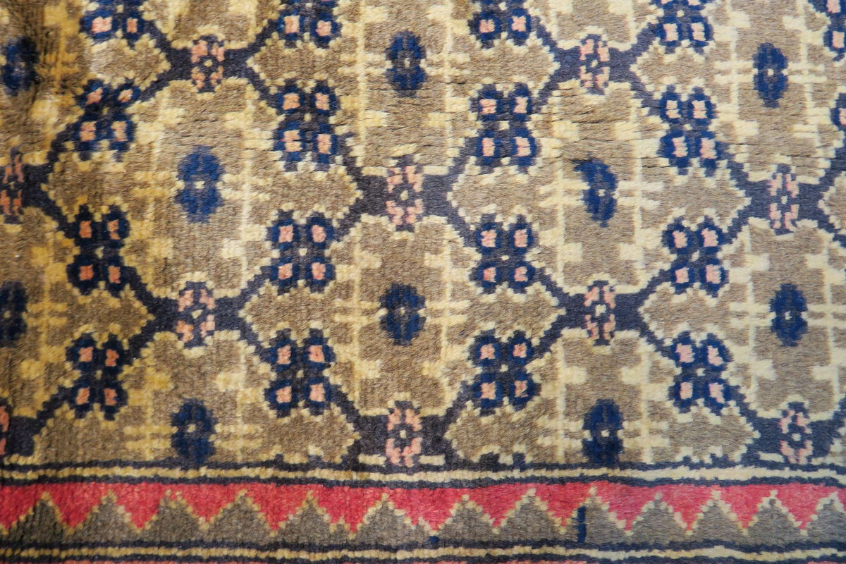 7' 2" x 10' 1" Persian Kolyaei Rug