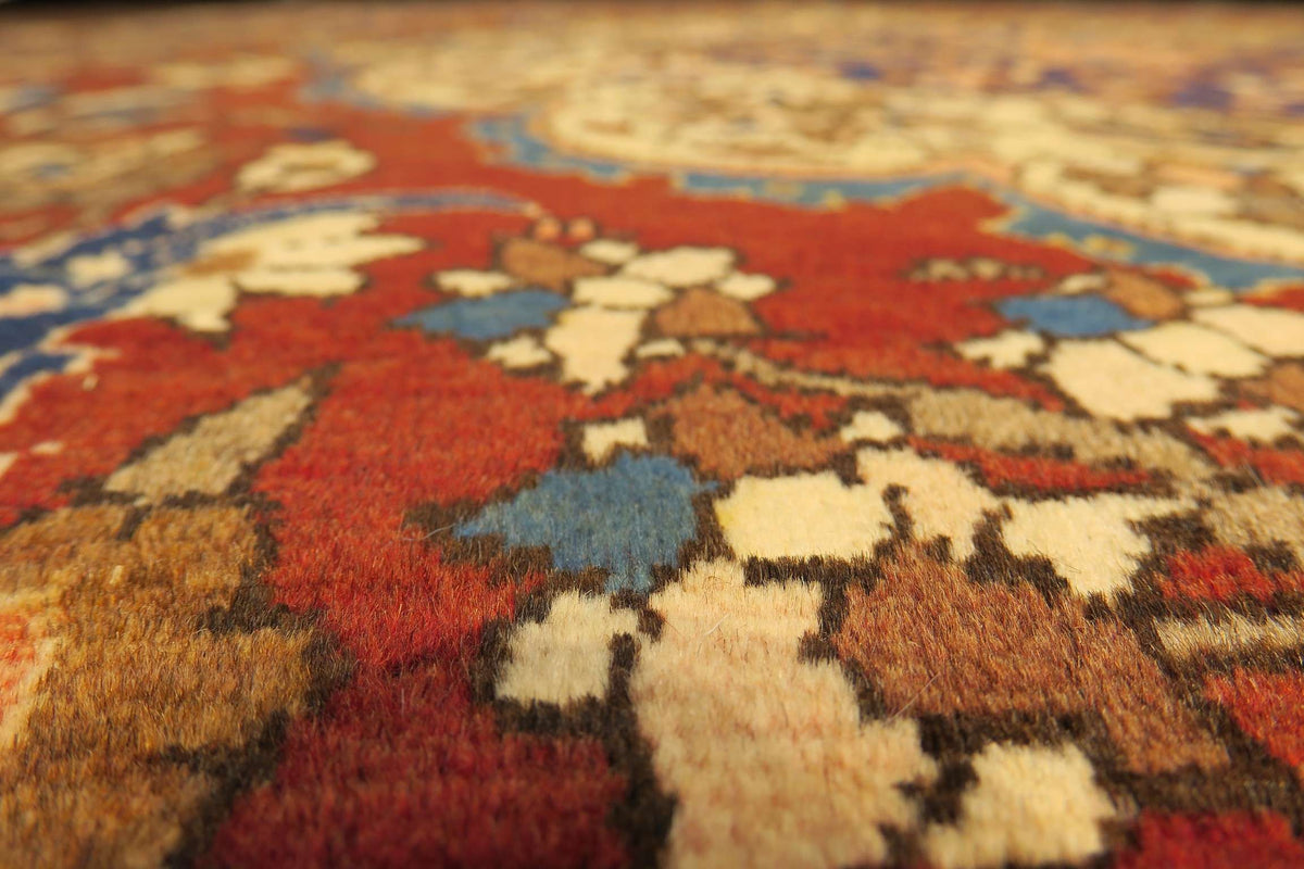 6' 9" x 11' 1" Persian Bakhtiar Rug
